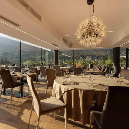 Apartahotel Adamello 4*