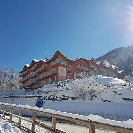 Adamello Apartahotel